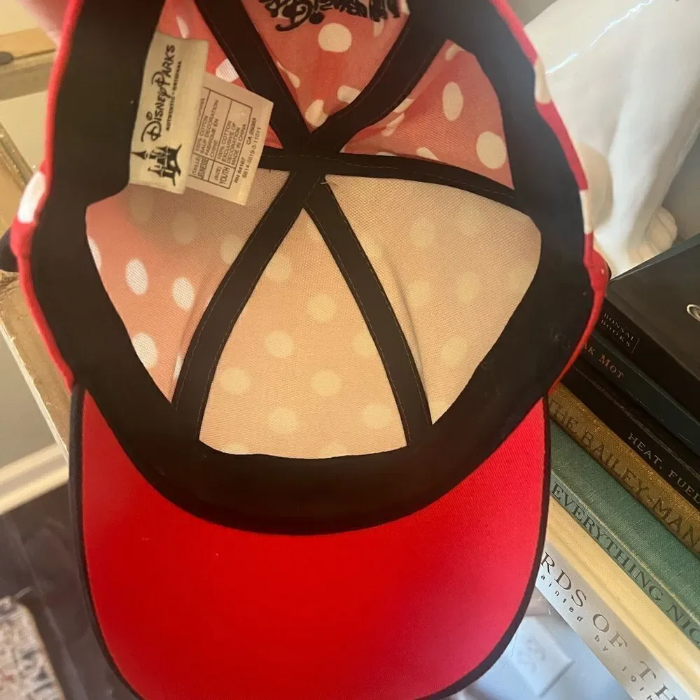 Disney Parks Minnie  Mouse Polka Dot Hat. Walt Disney World.  Youth size.